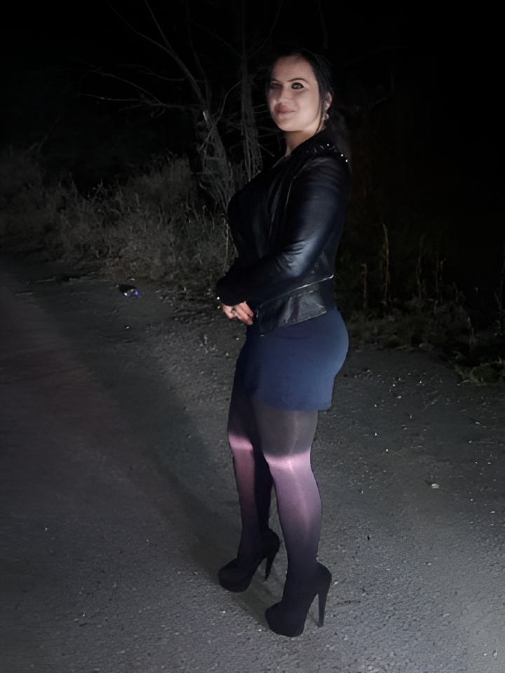 Элина привлекальеная девушка из Ишима цена от 5000 руб