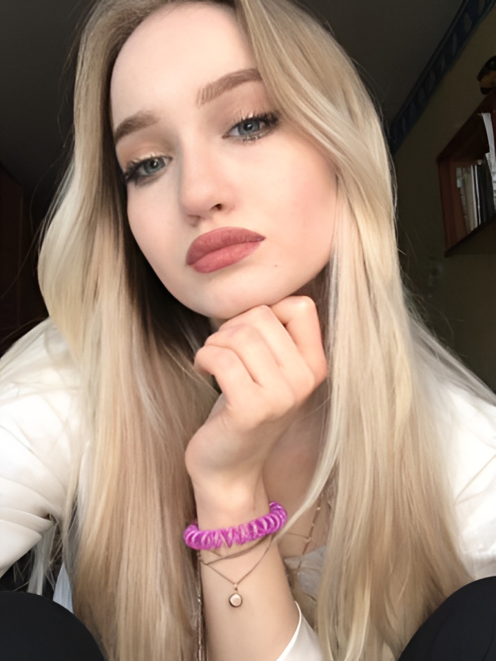 Викуля привлекальеная девушка из Ишима цена от 10000 руб