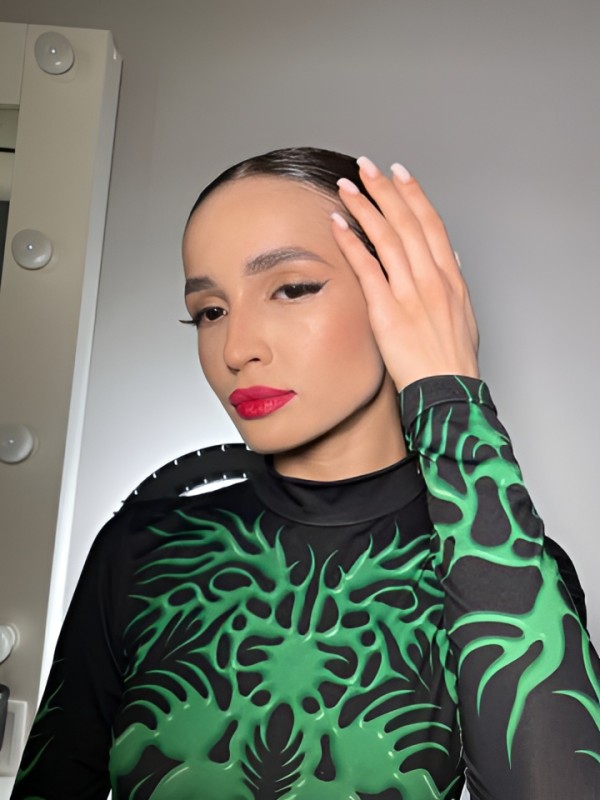 Снежанна привлекательная девушка из Ишима цена от 4000 руб