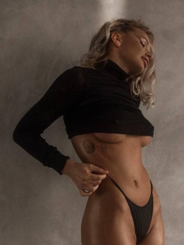 Леля привлекательная девушка из Ишима цена от 7000 руб